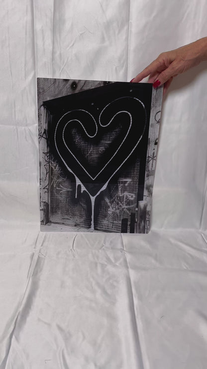 Travel Tampa streetview heart graffiti acrylic video preview